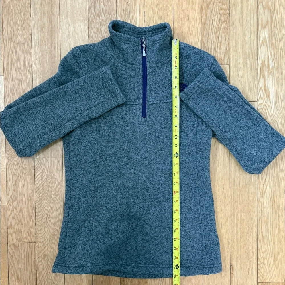 The North Face Grey Heathered 1/4 Zip Fleece Sweater Jacket Small Purple Logo - Picture 6 of 7